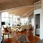 בית נופש Outstanding Close To Beachh
