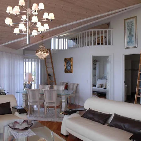 Дом отдыха Outstanding Close To Beachh