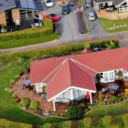 Дом отдыха Outstanding Close To Beachh *