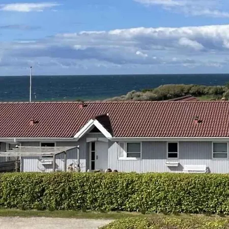 Дом отдыха Outstanding Close To Beachh