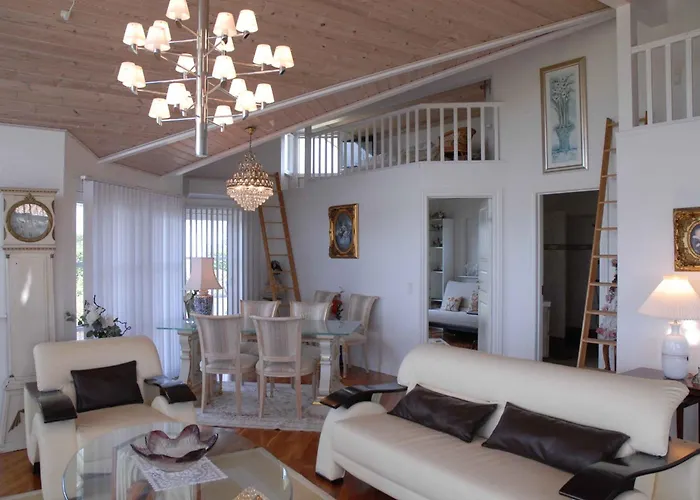 Outstanding Close To Beachh *